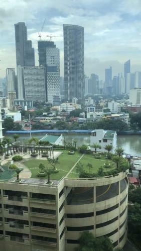 Apartamentos Makati Cbd Resort