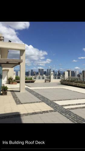 Apartamentos Makati Cbd Resort