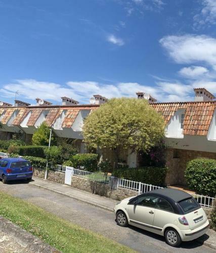 Chalet En Urbanizaci�n Con Piscina