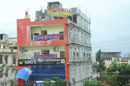 Hotel Oyo 82996 Sri Durga Luxury Rooms