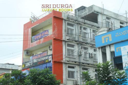 Hotel Oyo 82996 Sri Durga Luxury Rooms