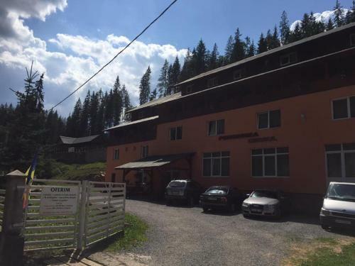 Hostal Pensiunea Cerbul