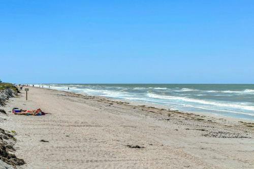Beachside Villas 102a