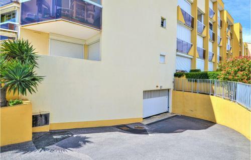 Nice Apartment In Le Grau Du Roi With 1 Bedrooms