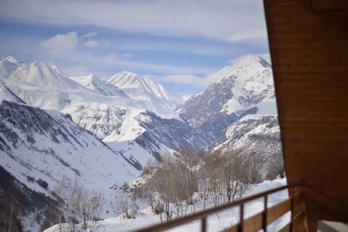 Hostal Entire Rental House-white House Gudauri