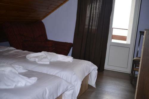 Hostal Entire Rental House-white House Gudauri