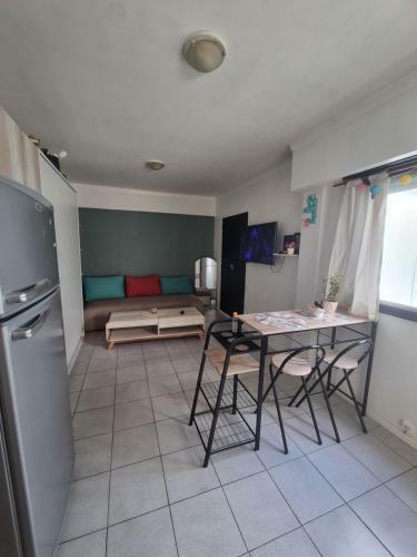 Apartamento Monoambiente Libertad E Independencia, Barrio La Perla