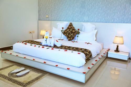 Riverland Hotel
