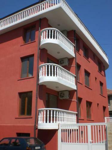 Chrystal Apartments