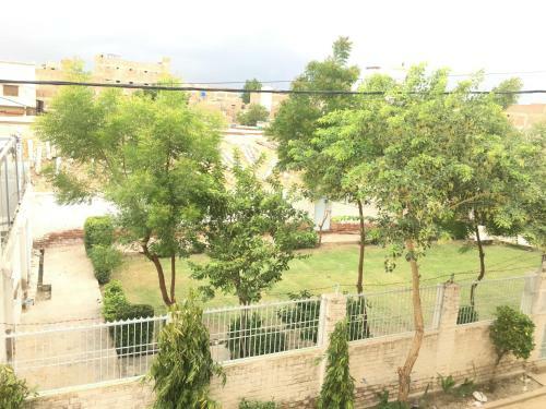 Hostal Embassy Guest House
