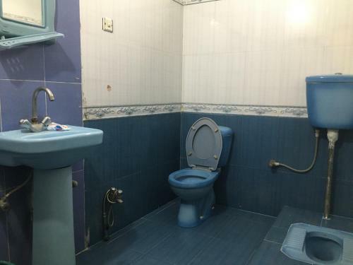 Hostal Embassy Guest House