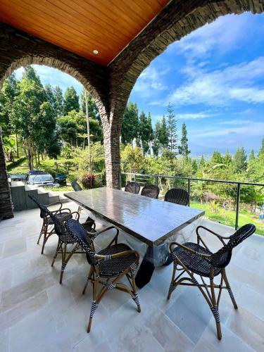 The Hideout Villa Puncak