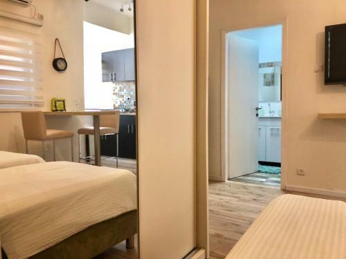 Studio Apartment In Bat-yam