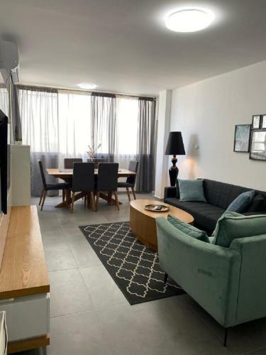 Beautiful Apartment On The Beach In Bat Yam
