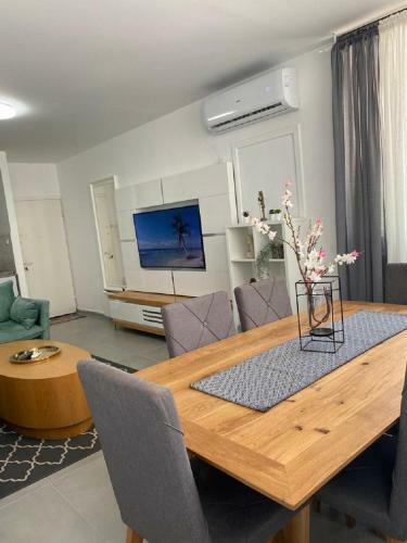 Beautiful Apartment On The Beach In Bat Yam