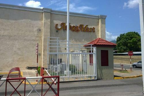 Apartamento Waterloo Glades Condo