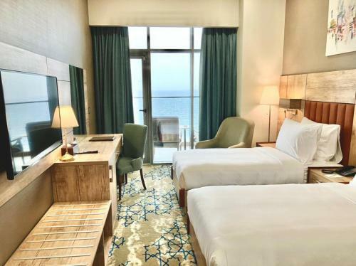 Waves Hotel