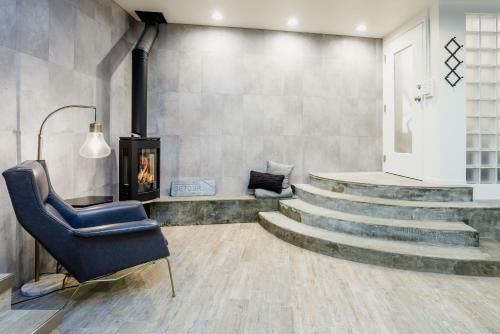 Downtown Contemporary Cove