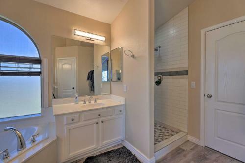 Luxury Gilbert Retreat With Private Pool And Bar!
