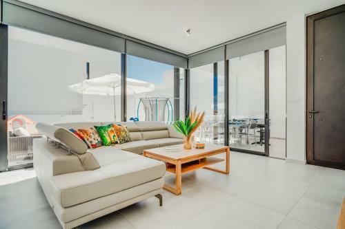 Sunnyvillas: 3br New Villa?private Pool In Pernera