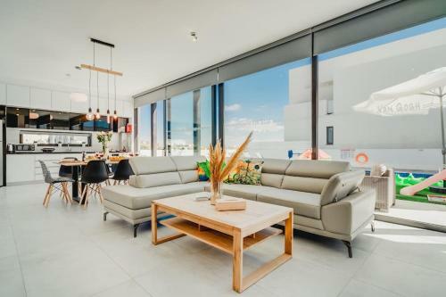 Sunnyvillas: 3br New Villa?private Pool In Pernera