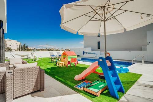 Sunnyvillas: 3br New Villa?private Pool In Pernera