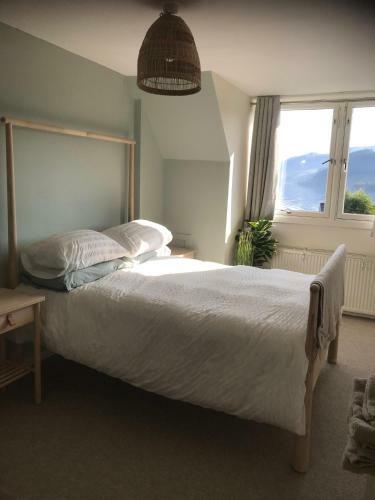 Cosy House With Loch View