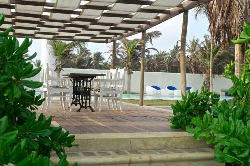 Hotel Dolphin Beach