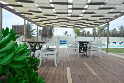 Hotel Dolphin Beach