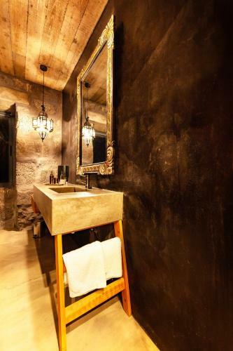 Bed & Breakfast Pocinhobay