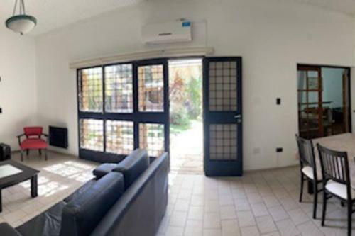 Espectacular Chalet, En Zona De Bodegas!!