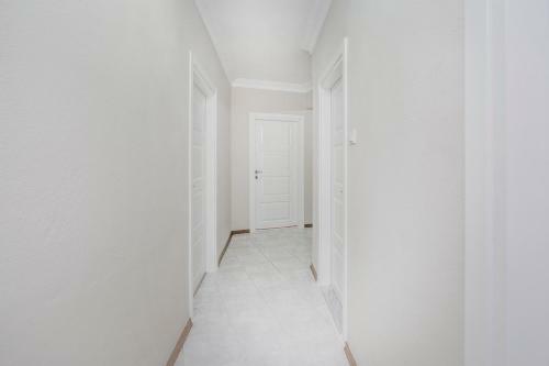 Centrally Located 2 Bedroom Apartment