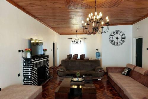 Charming 6-bedroom Modern English Country Home