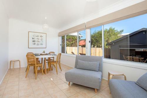 Fishery Road Cottage - Pet Friendly - 2 Mins Walk To Beach