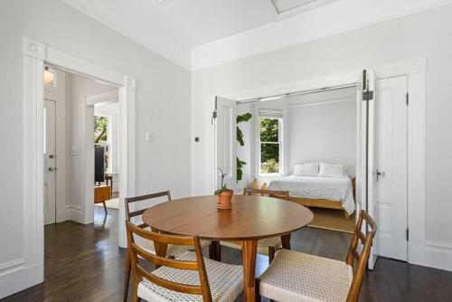 Upper Level 1885 Queen Anne Flat