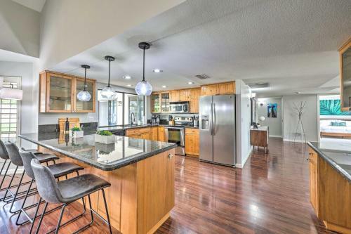Sunny Scottsdale Home With Private Pool And Patio