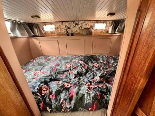 The Good Vibes, The Boat To Chill