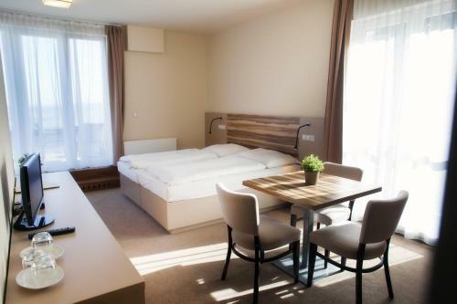 Hotel Mon�nec