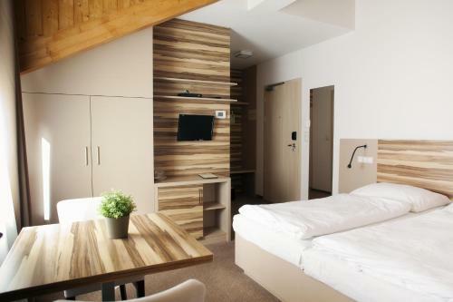 Hotel Mon�nec