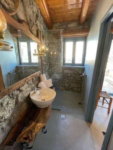 Pappou's Traditional Cottage @ Epano Elounta