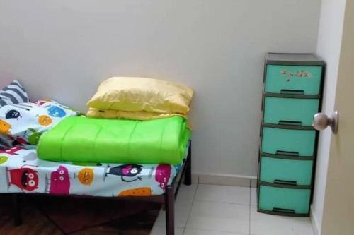 Cheerful 2-bedroom Residential Home With Parking