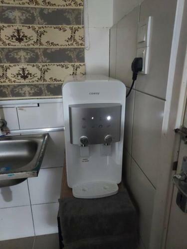 Cheerful 2-bedroom Residential Home With Parking
