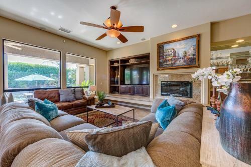 Aurora By Avantstay Stylish Spacious Oasis W Pool, Spa & Bbq