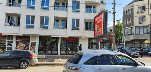 Colonel Apartment 847