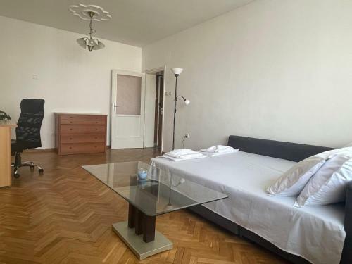 Apartamento Spacious And Stylish Flat In The Center Of Sofia -white Harmony