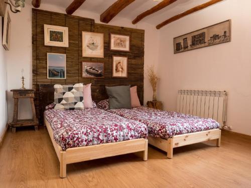 Majestic Holiday Home In Benabarre With Balcony