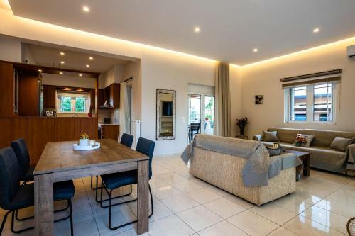 Filiatra Downtown Cozy Retreat - Homely Vibes
