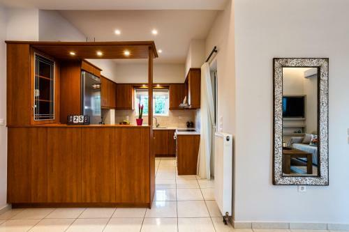 Filiatra Downtown Cozy Retreat - Homely Vibes
