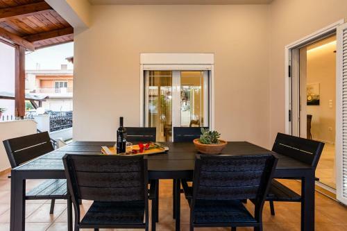 Filiatra Downtown Cozy Retreat - Homely Vibes