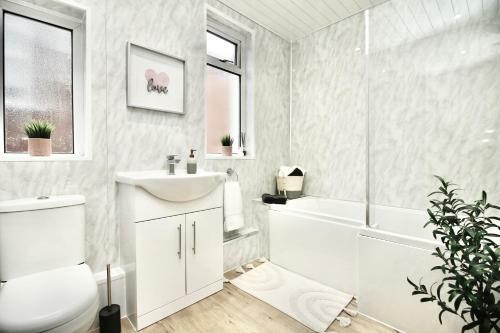 Xxfabulousxx 4bed Semi, Sleeps 8, 2 Bathrooms